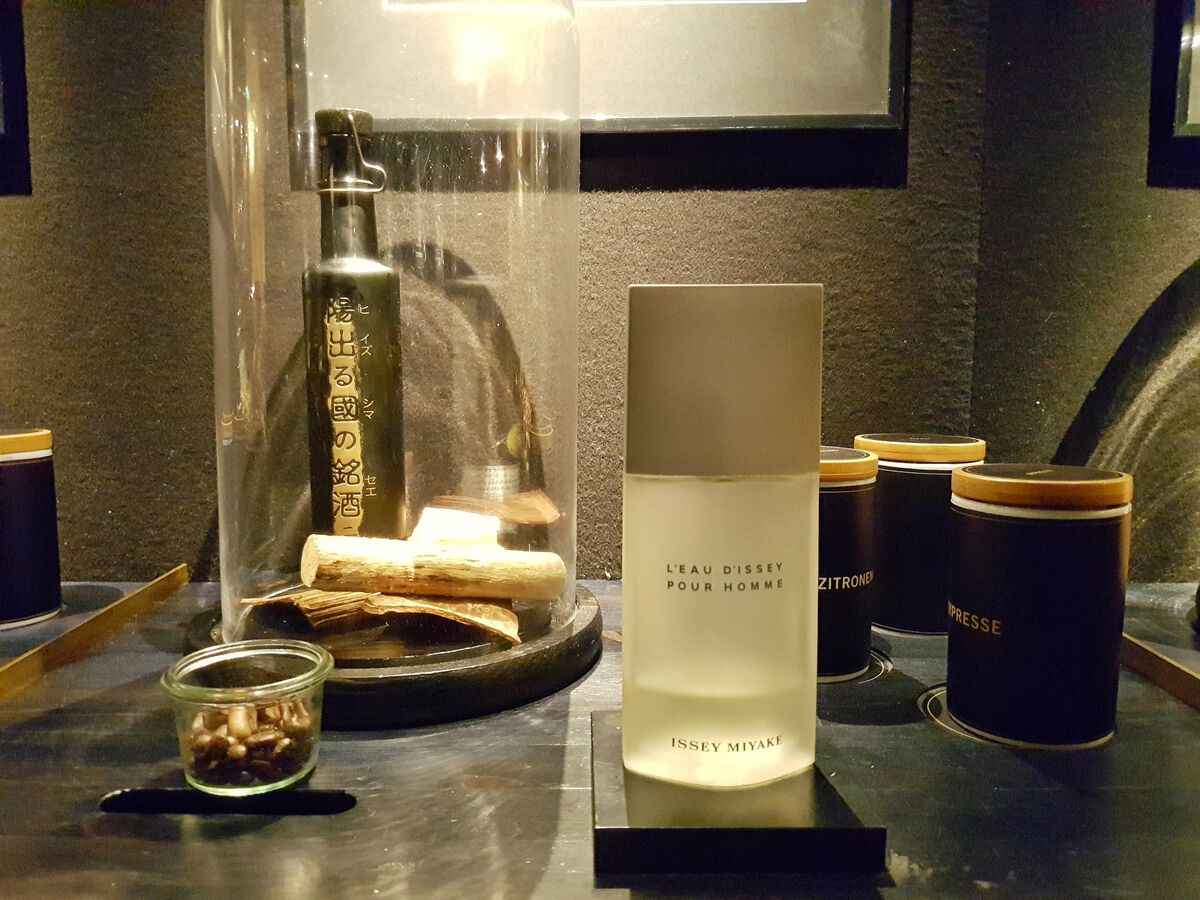 Fragrances Bar inspire your senses at the RitzCarlton Berlin The