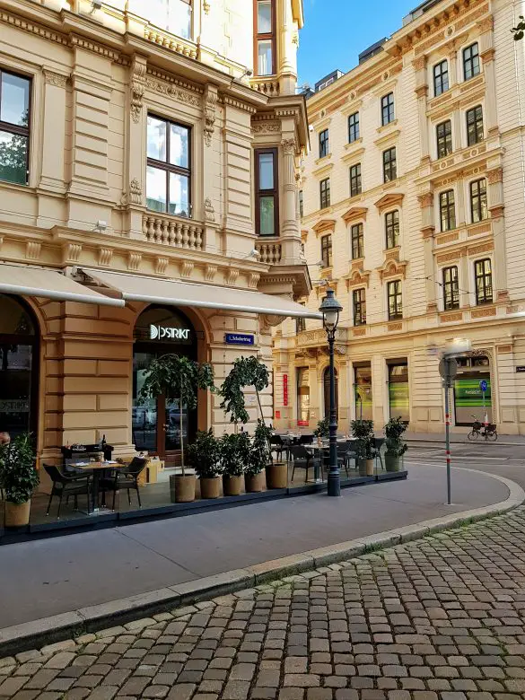 7 Things to know about the DSTRIKT Steakhouse The RitzCarlton, Vienna The Vienna BLOG