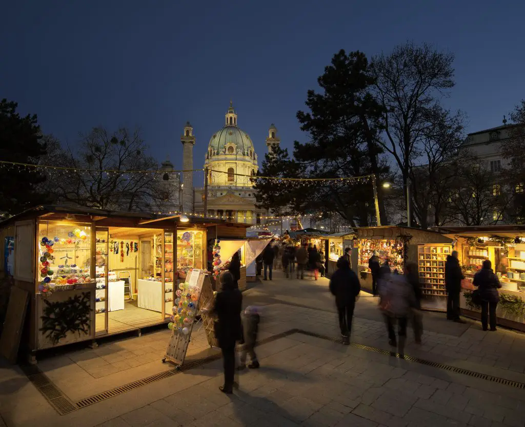 KarlsPlatzViennaChristmasMarket2