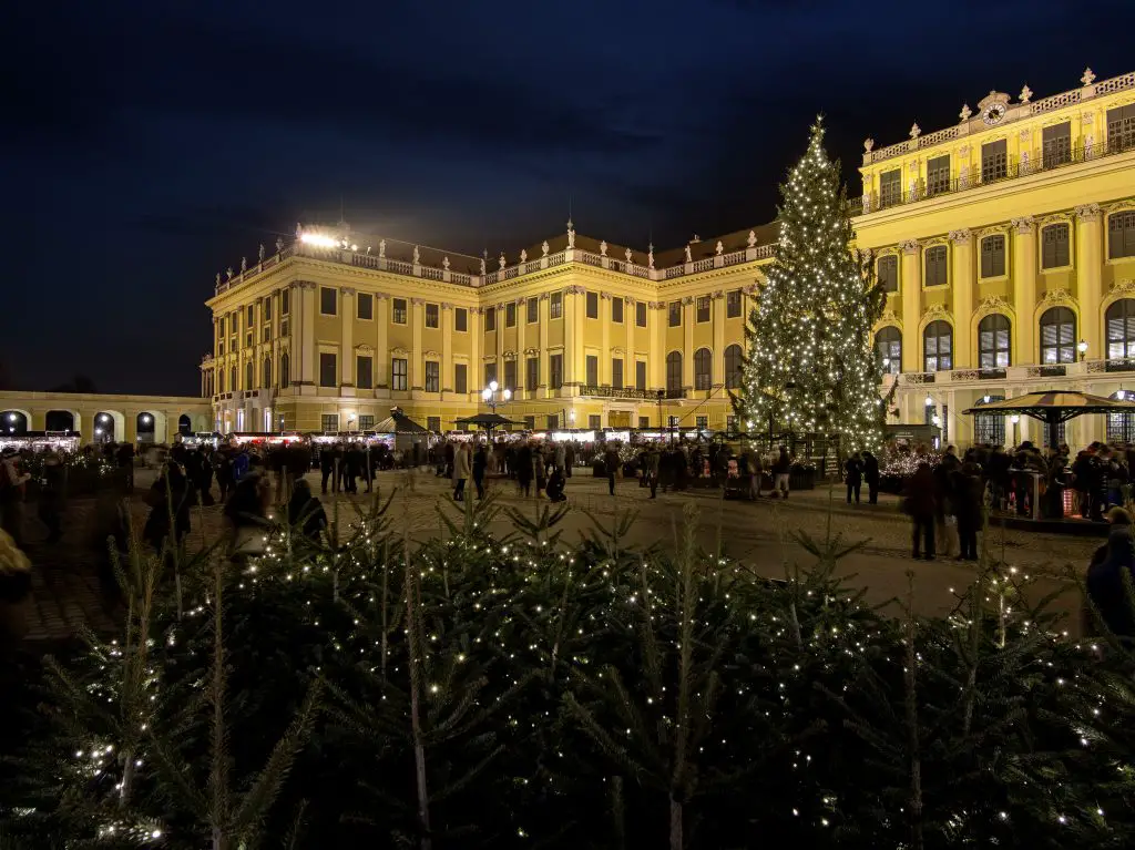 SchoenbrunnPalaceViennaChristmasMarket