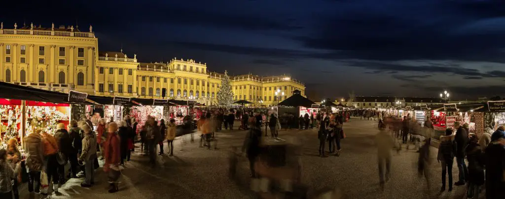 SchönbrunnChristmasMarket