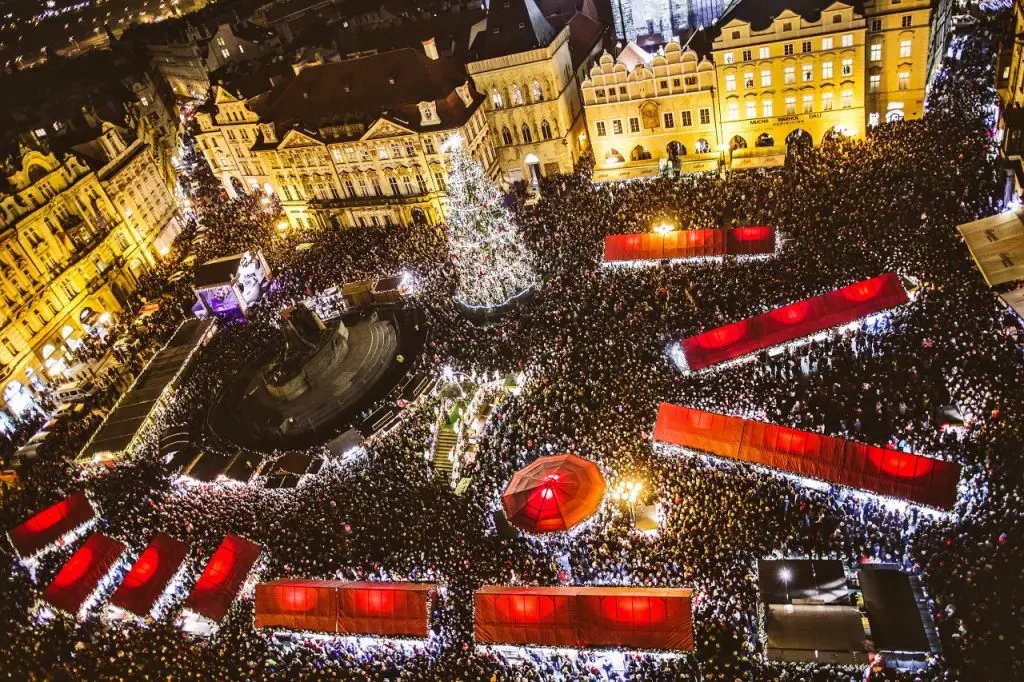 PragueChristmasMarket_theviennablog