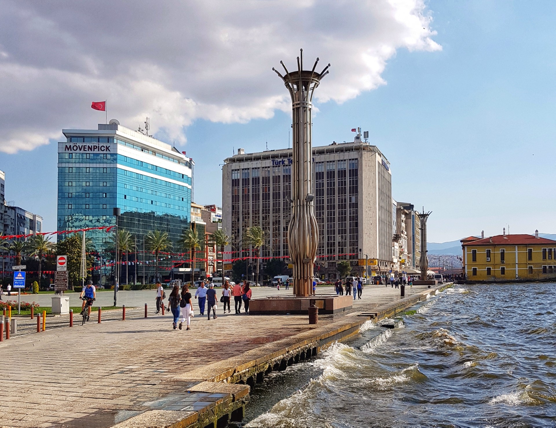 tourist information center izmir