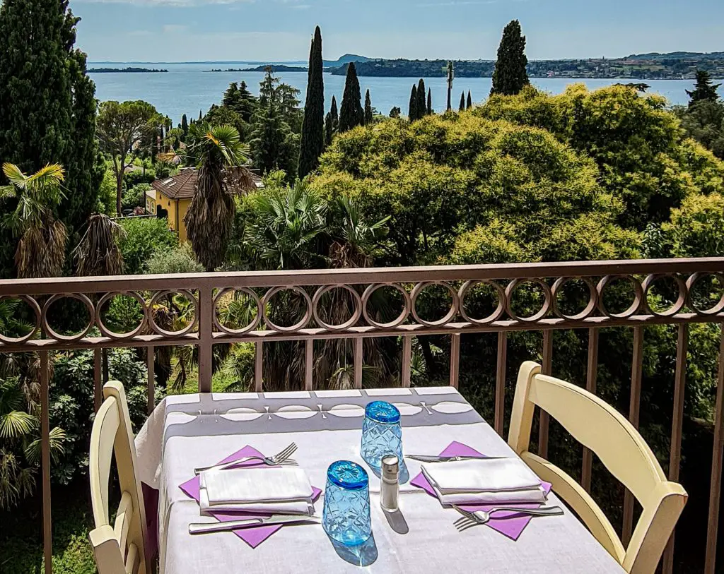 OsteriaAgliAngeli_Gardone_LakeGarda