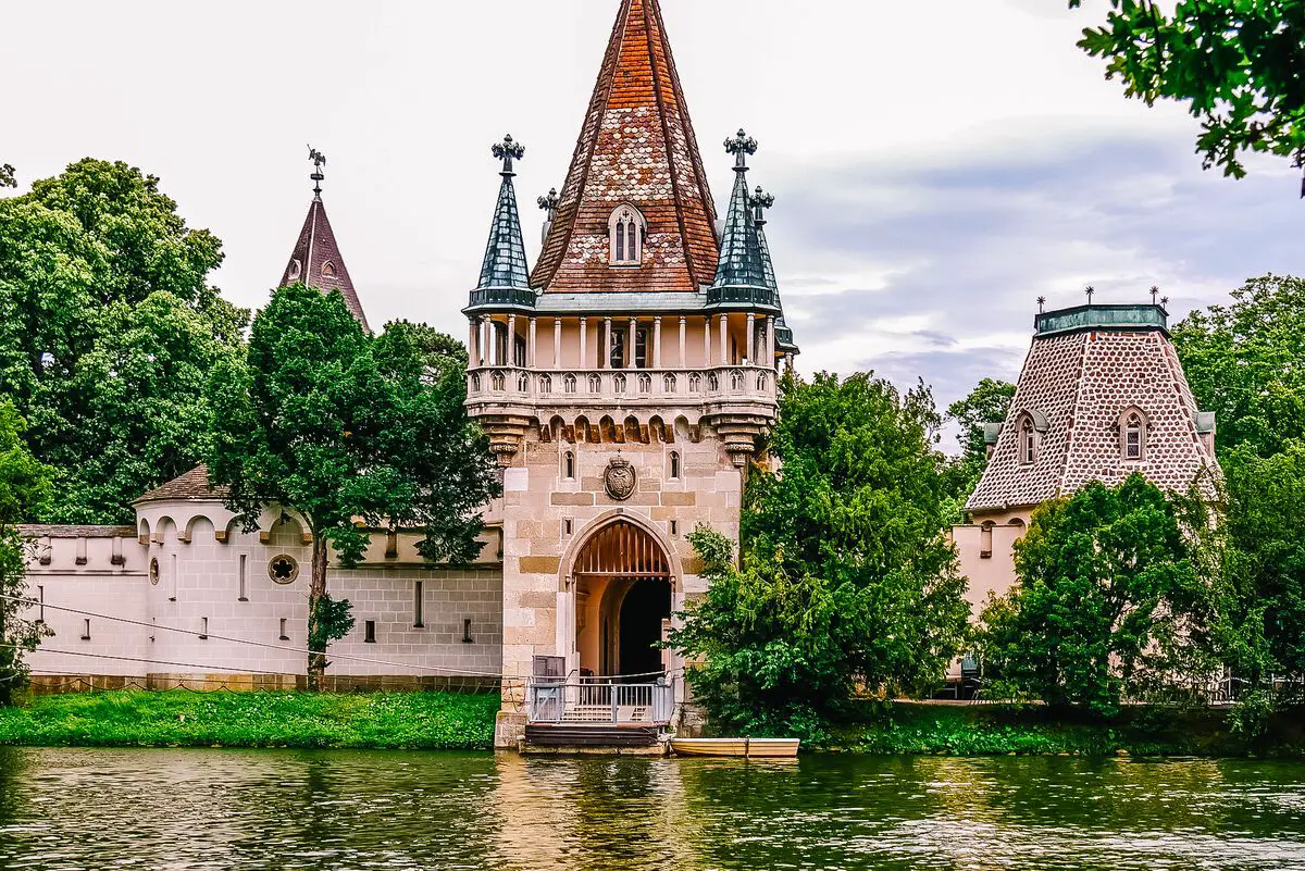 LaxenburgCastle_theviennablog