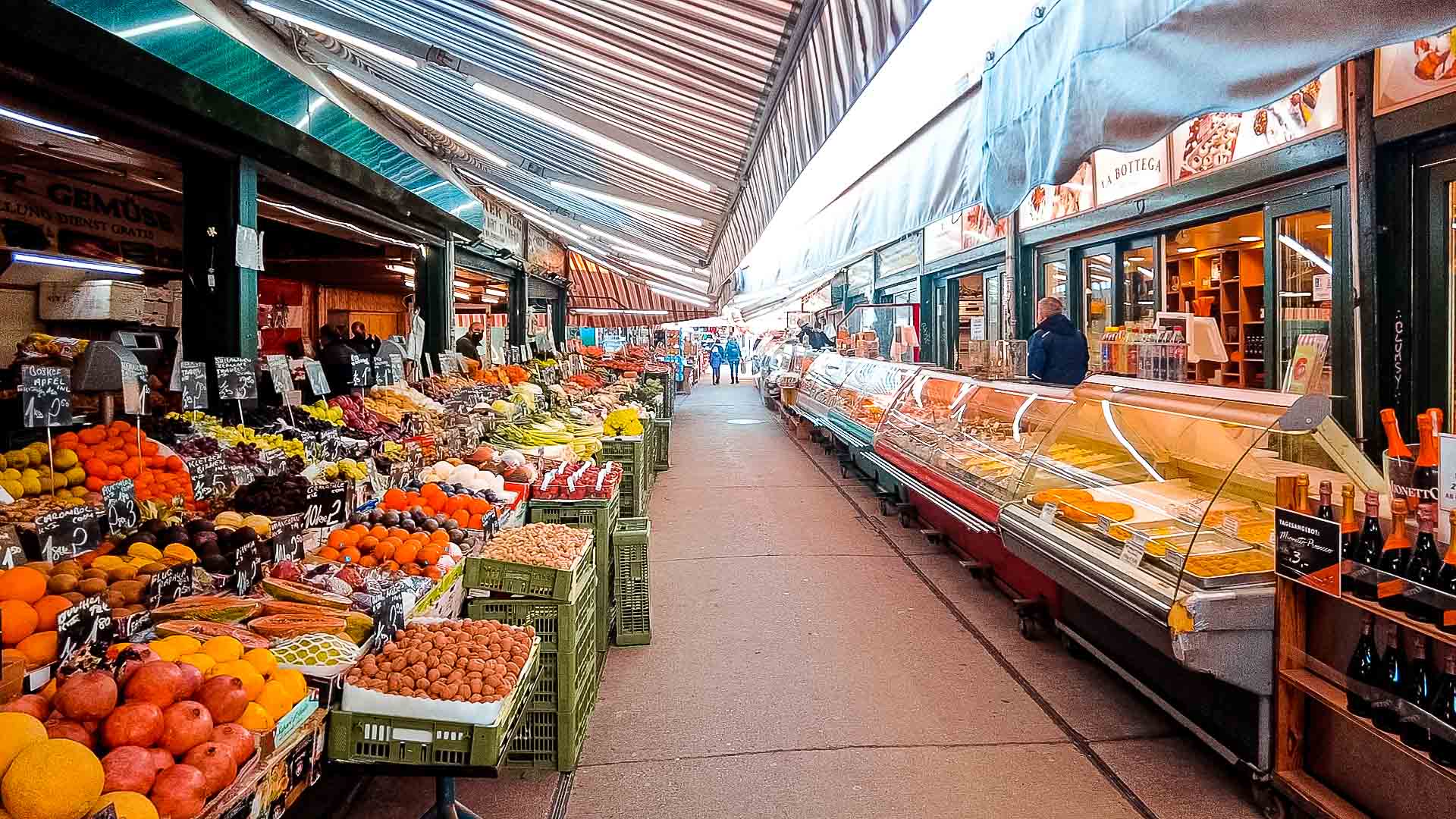 WienNaschmarktFoodMarketVienna