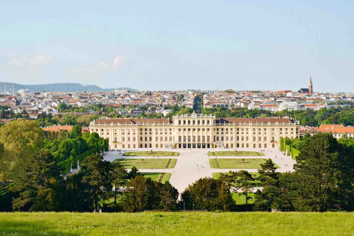 SchönbrunnPalaceViennaPhotoSpots17