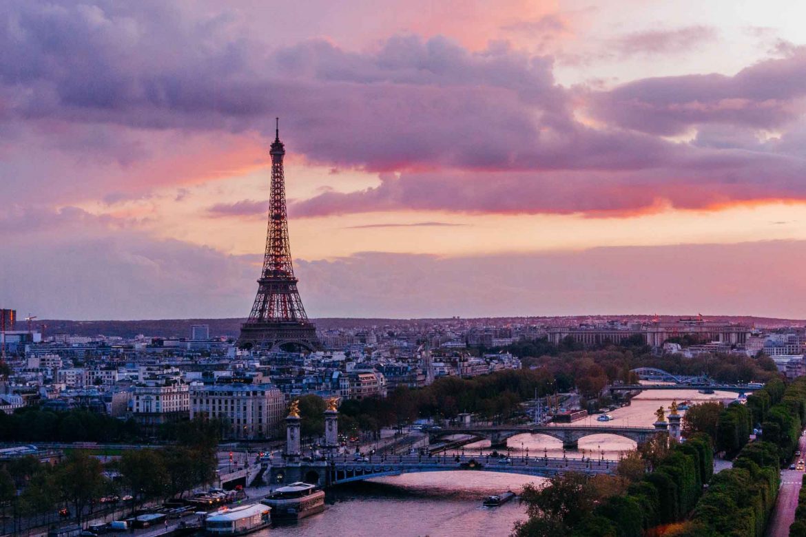 4-Days-in-Paris-Itinerary_paris-at-sunset