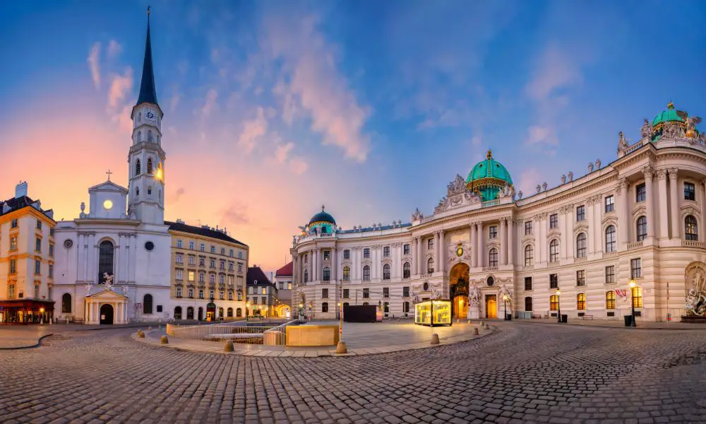 Explore the Old Town of Vienna – Cultural Places Blog